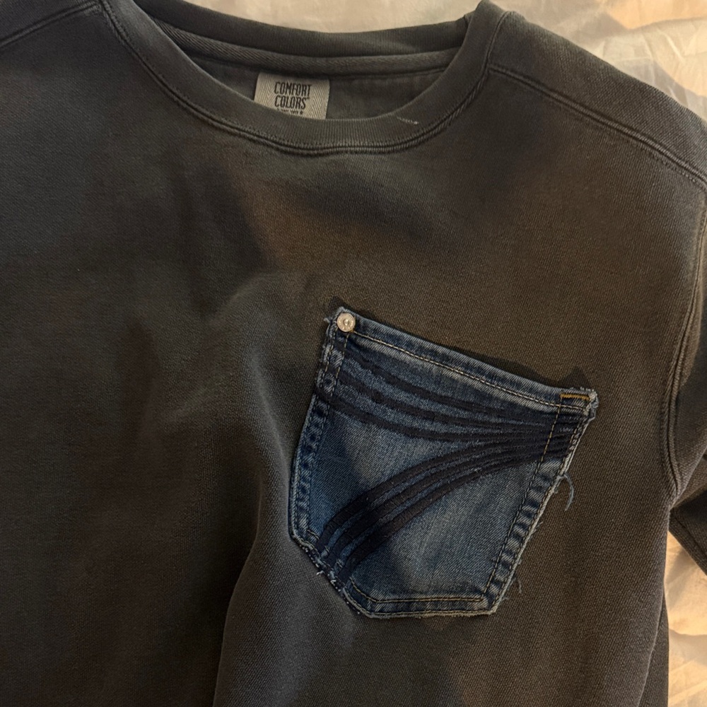 Comfort Colors Charcoal Sweatshirt with 7’s Pocket